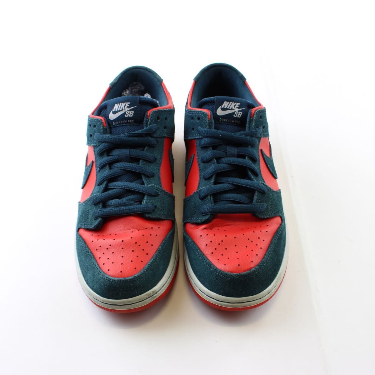 nike dunk sb low red