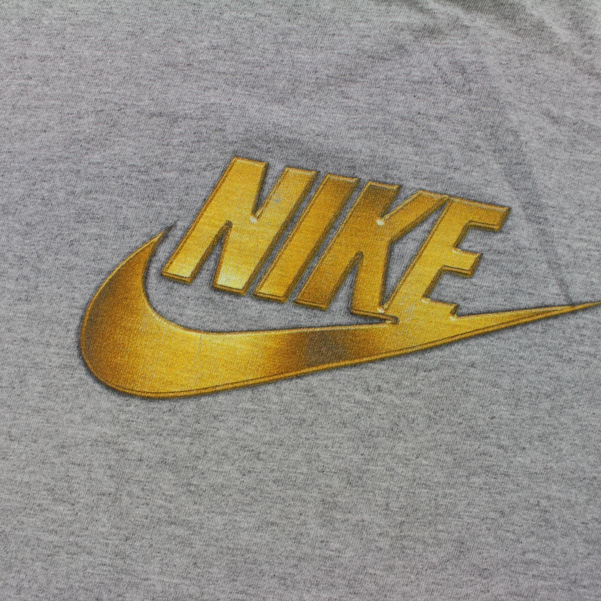 nike metallic logo