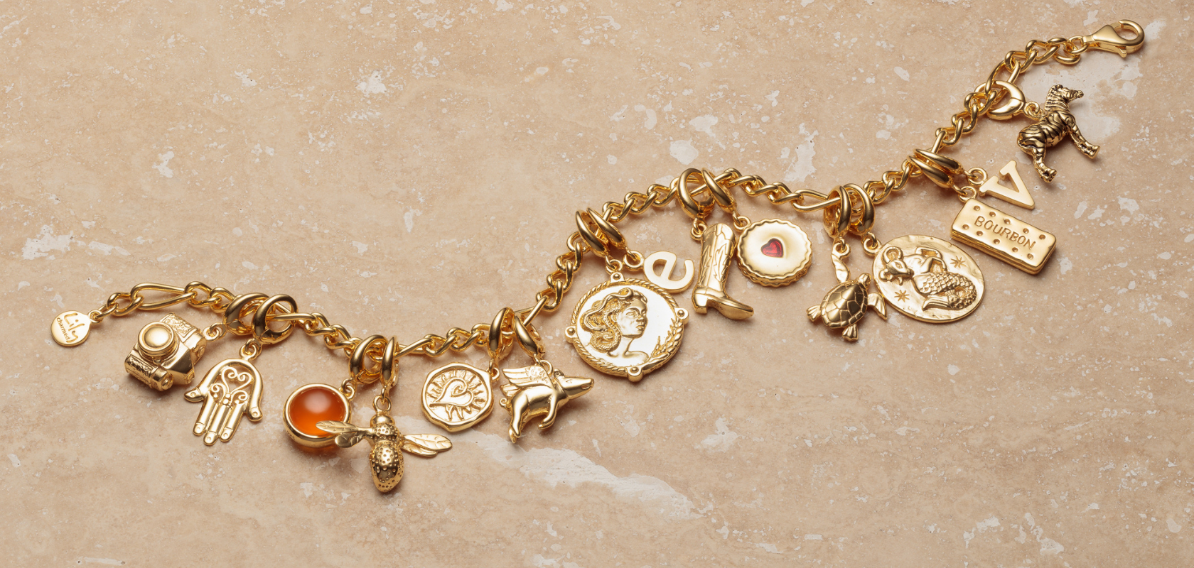 Charm-Armband „Lily Charmed“ mit goldenen Anhängern