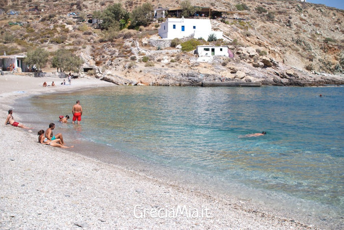 Folegandros Agios Nikolaos beach