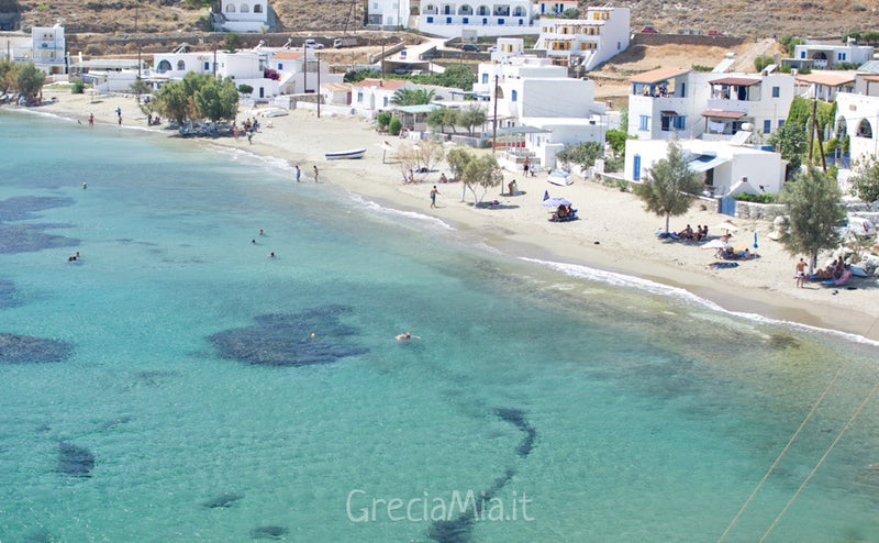 isola greca non affollata in agosto