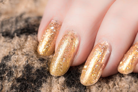 Gold and opalescent flake nails!  Nail blog, Nails, Winter nails acrylic