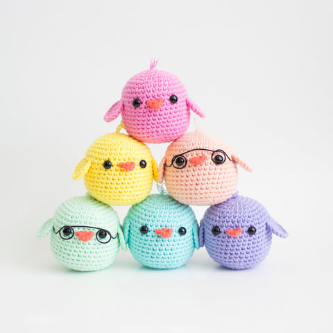 Free Crochet Pattern Amigurumi Spring Chicks A Menagerie Of Stitches