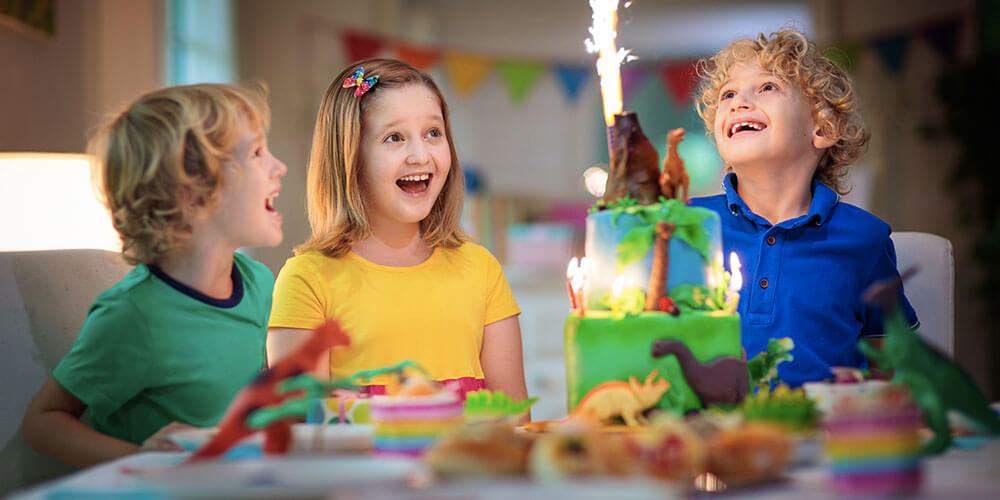 Thèmes Anniversaire 1 An : pour Bébé Fille ou Garçon - Les Bambetises