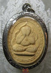 Phra pidta jumbo de luang phor tee.