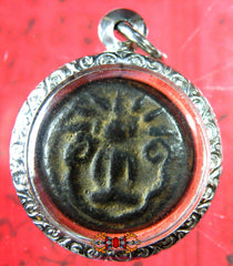 Amulette bouddha de santé de temple thai.