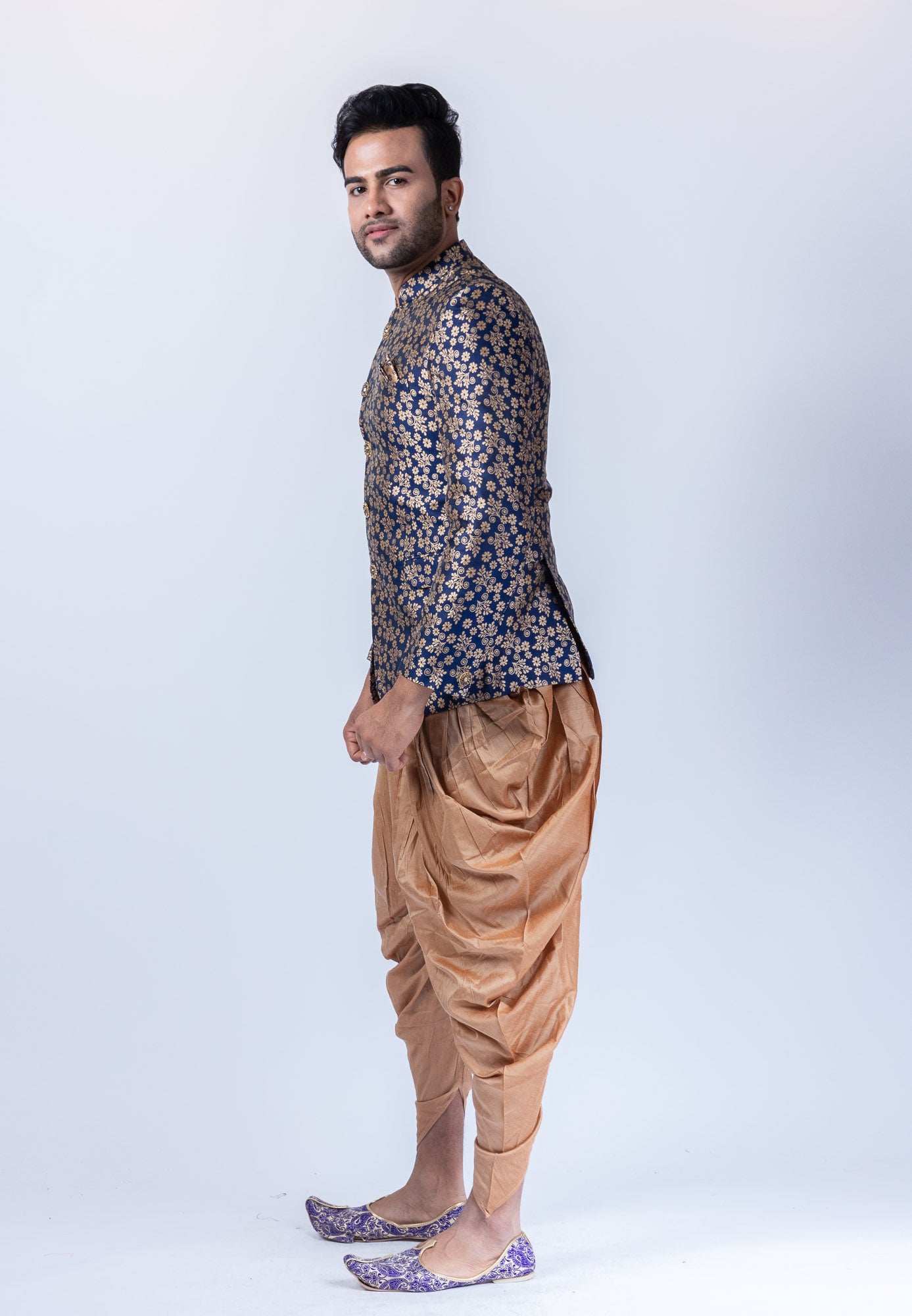 Karakter halvt spids Silk Brocade Sapphire Blue Modi Jacket – Heritage India Fashions