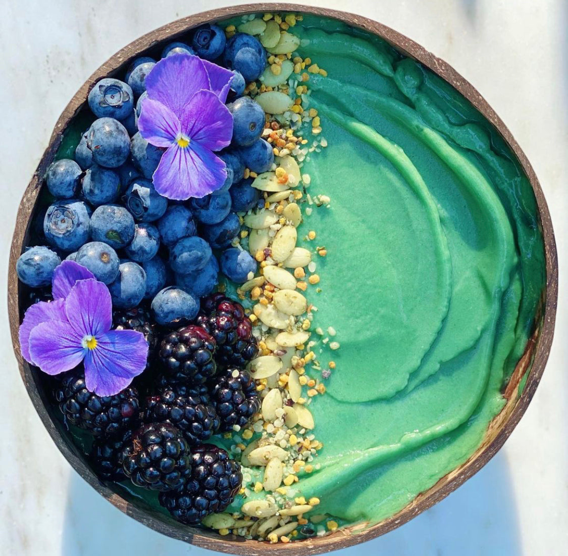 Spinach Spirulina Prebiotic Smoothie Bowl