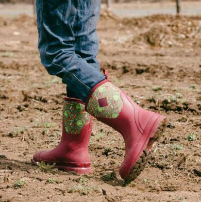 women's low cut muck boots