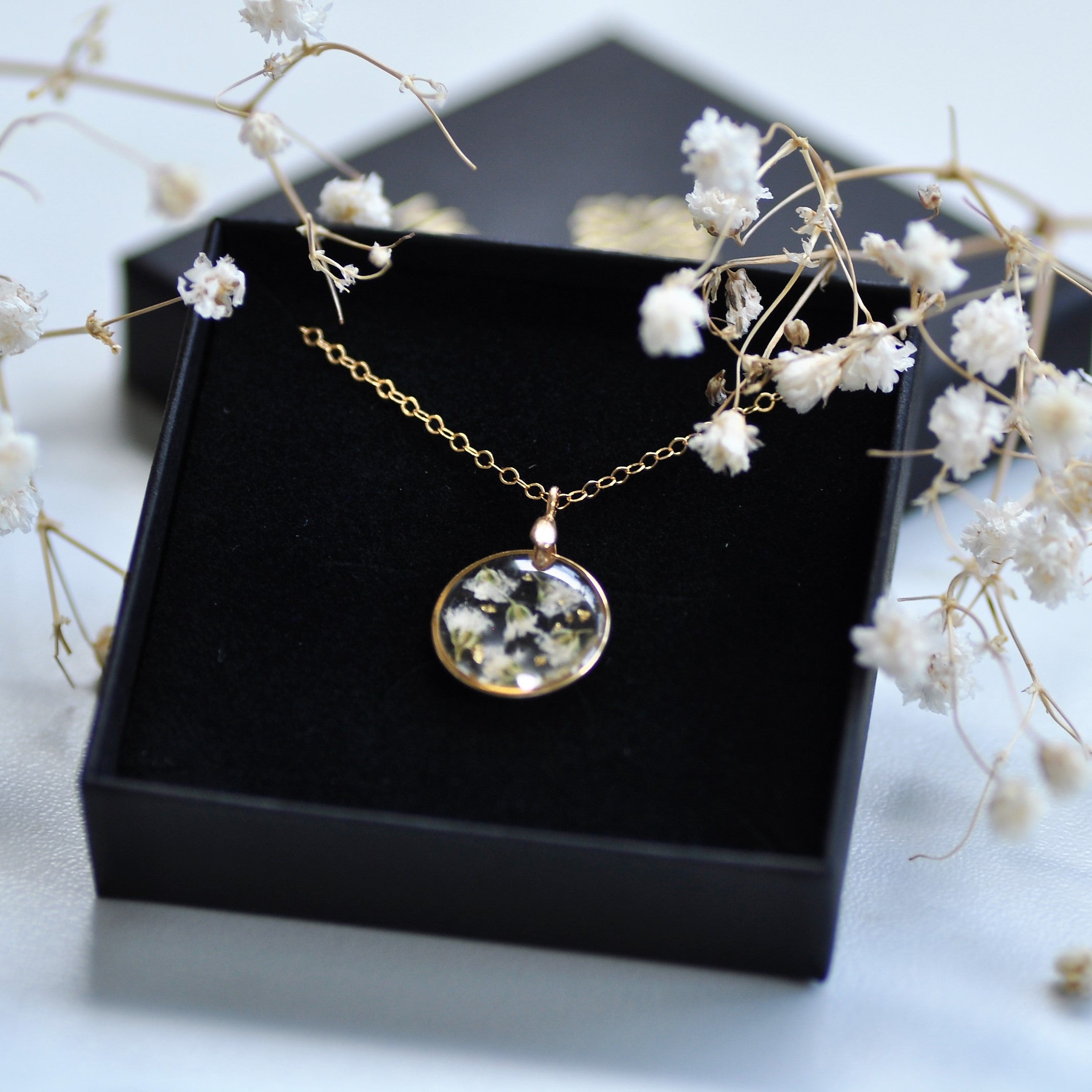 gypsophila necklace