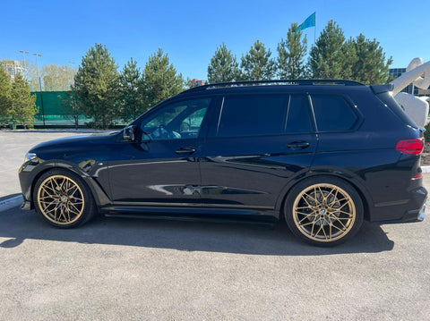 BMW G07 X7 on frozen gold 23 inch forged wheels