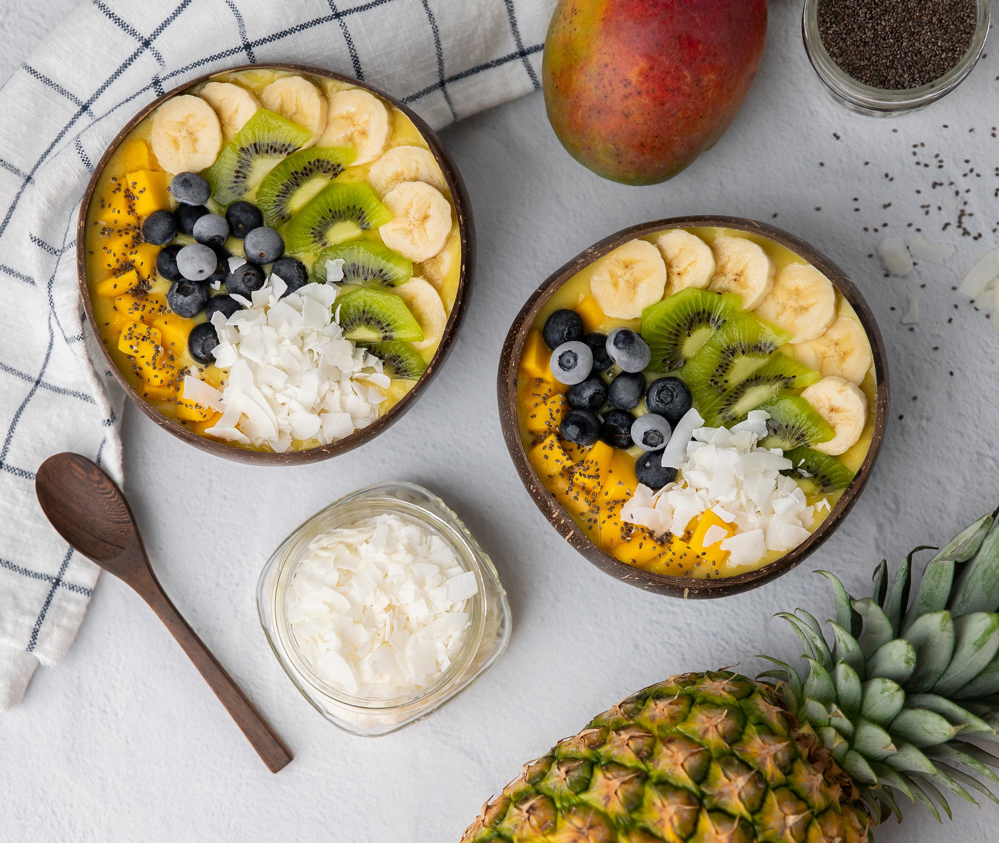 Tropical smoothie bowls with toppings