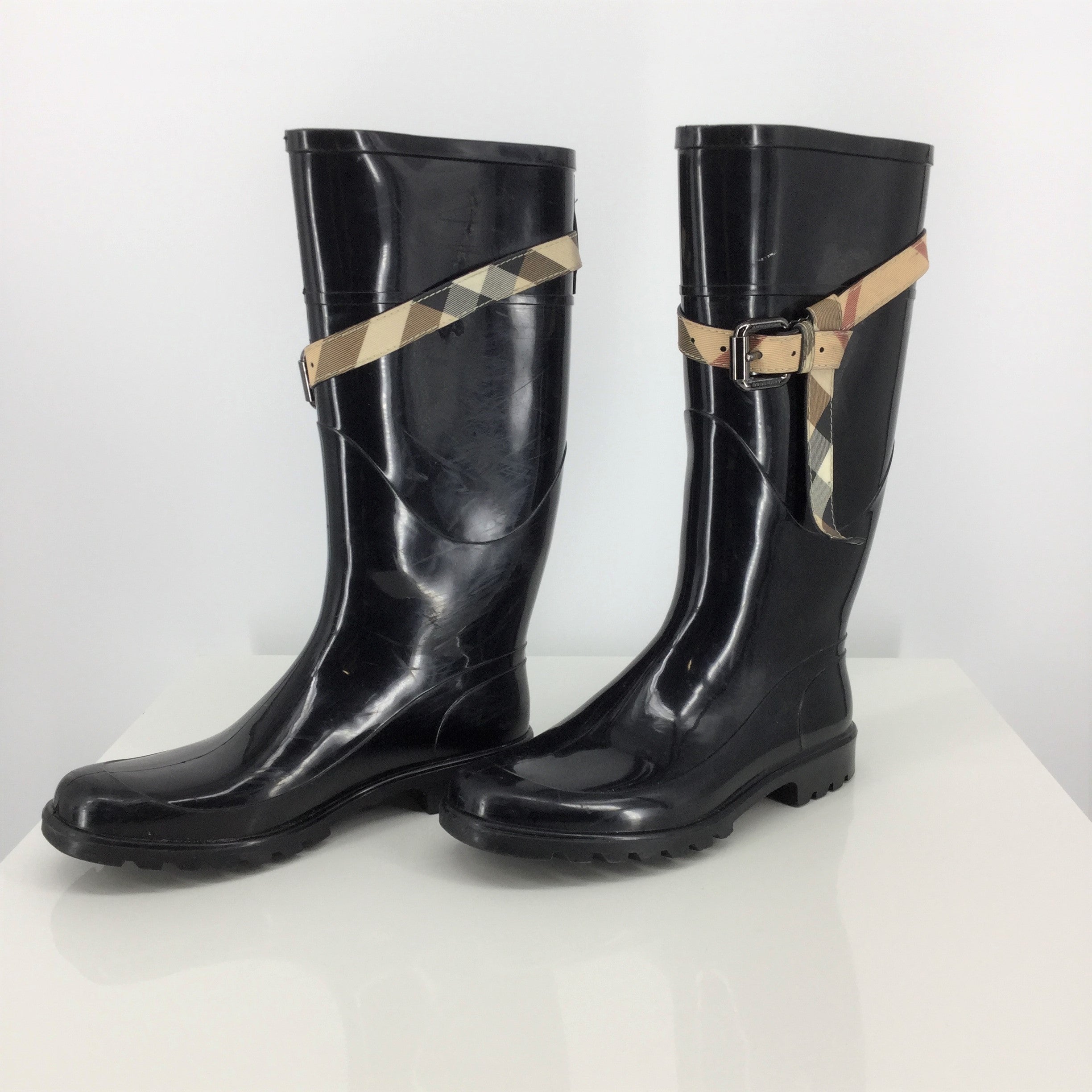 burberry rain boots size 8