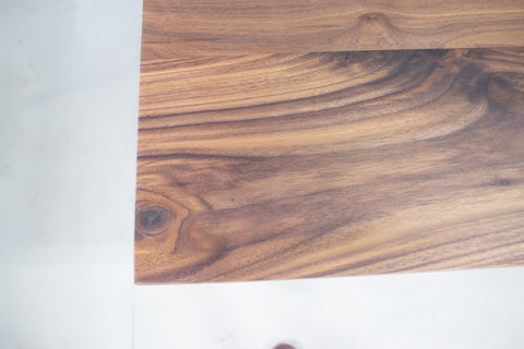 The corner of table with a Seymour Edge.