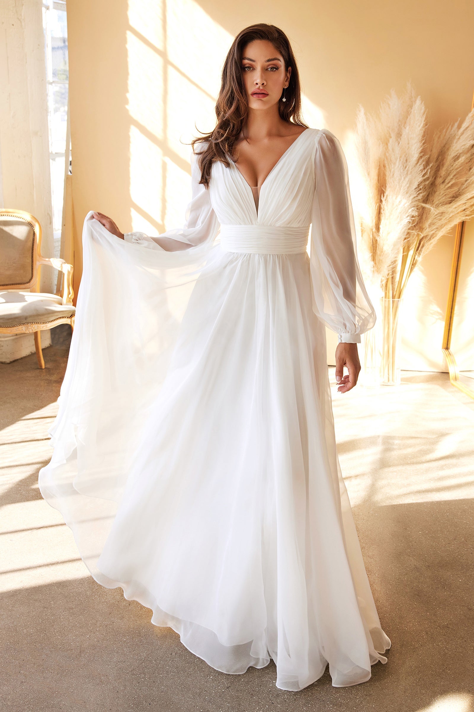 https://cdn.shopify.com/s/files/1/0015/4006/3315/products/long-sleeve-chiffon-wedding-dress-814915.jpg?v=1680430425&width=1600