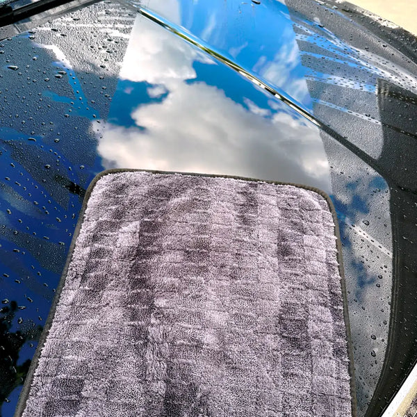 The Rag Company - The Gauntlet Drying Towel - 70/30 Blend Korean Microfiber, Designed to Dry Vehicles Faster, More Thoroughly & More Gently Than