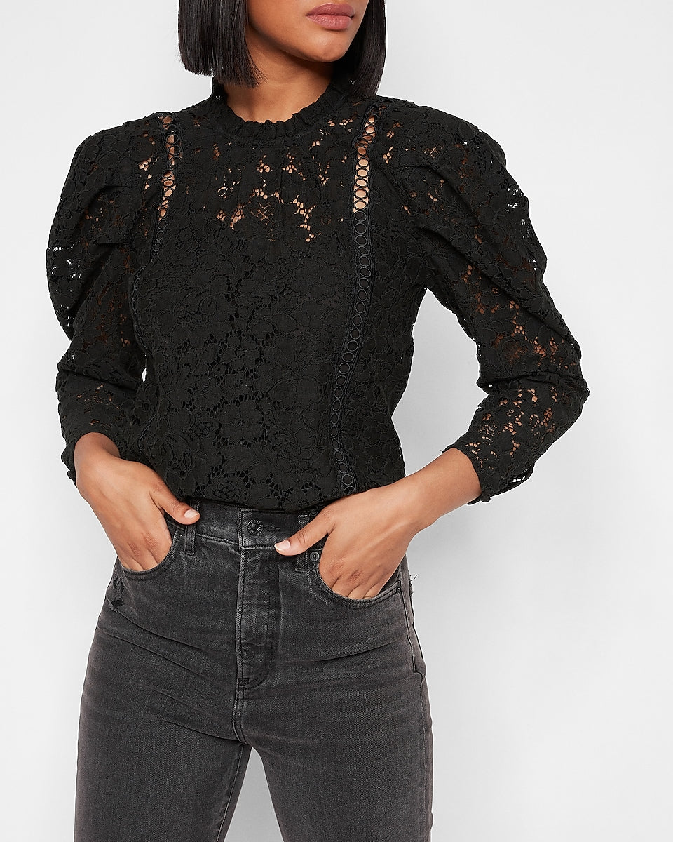Express, Lace Puff Sleeve Top in Pitch Black