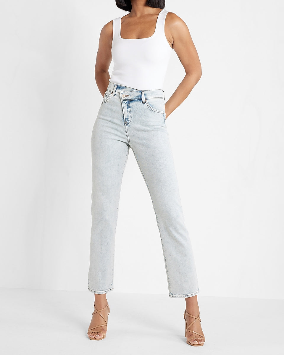 Super High Waisted Light Wash Ripped Modern Straight Jeans