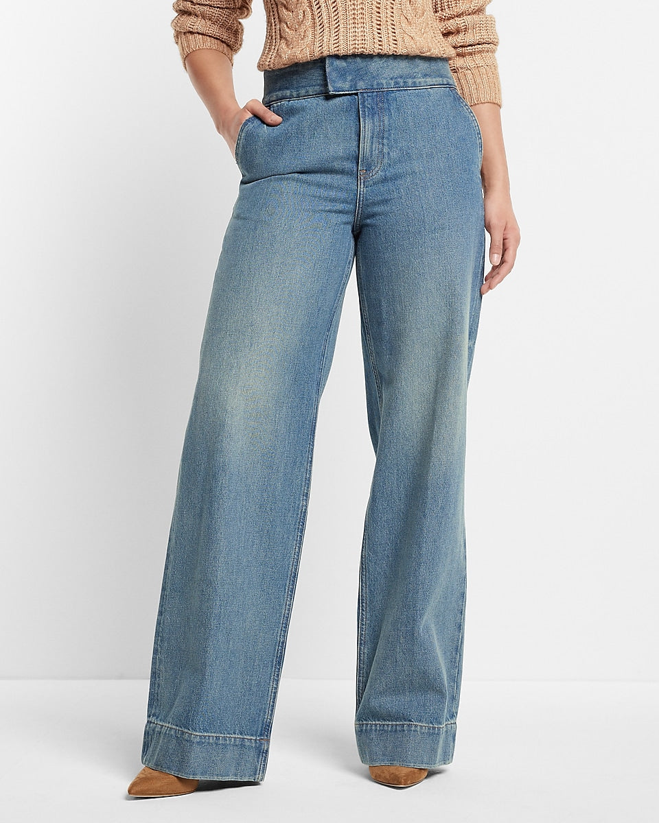 Express  High Waisted Medium Wash Wide Leg Jeans in Medium Wash