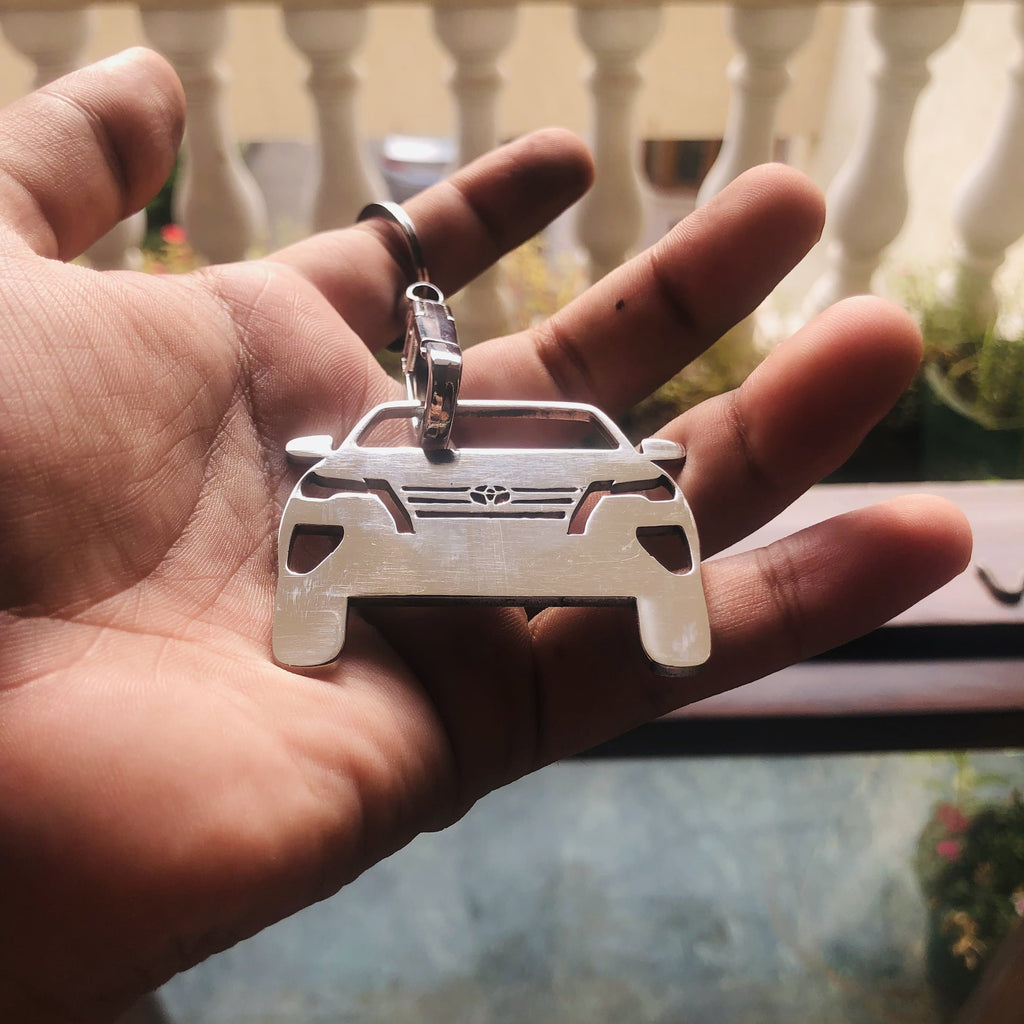 toyota fortuner keychain