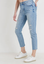 Load image into Gallery viewer, JUST USA Straight Distressed Boyfriend Jean