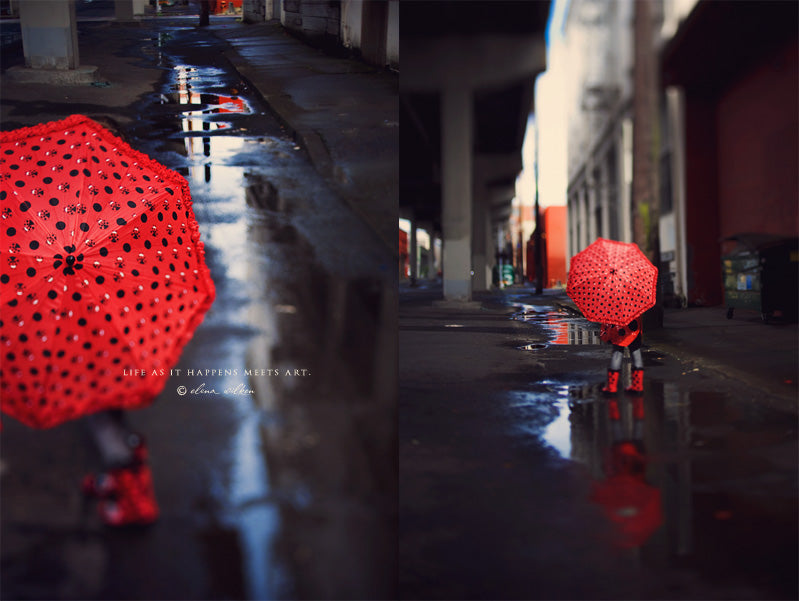 ew22-girl-in-raincoat-and-rain-boots