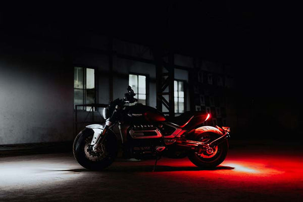 Front and rear lighting for motorcycles.