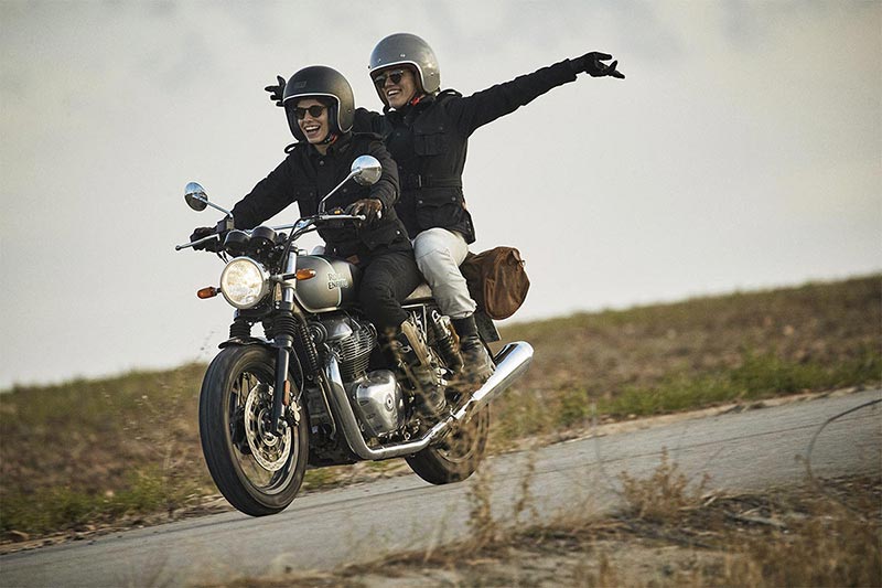 Motorradjacken aus der Damenkollektion von Fuel Motorcycles.