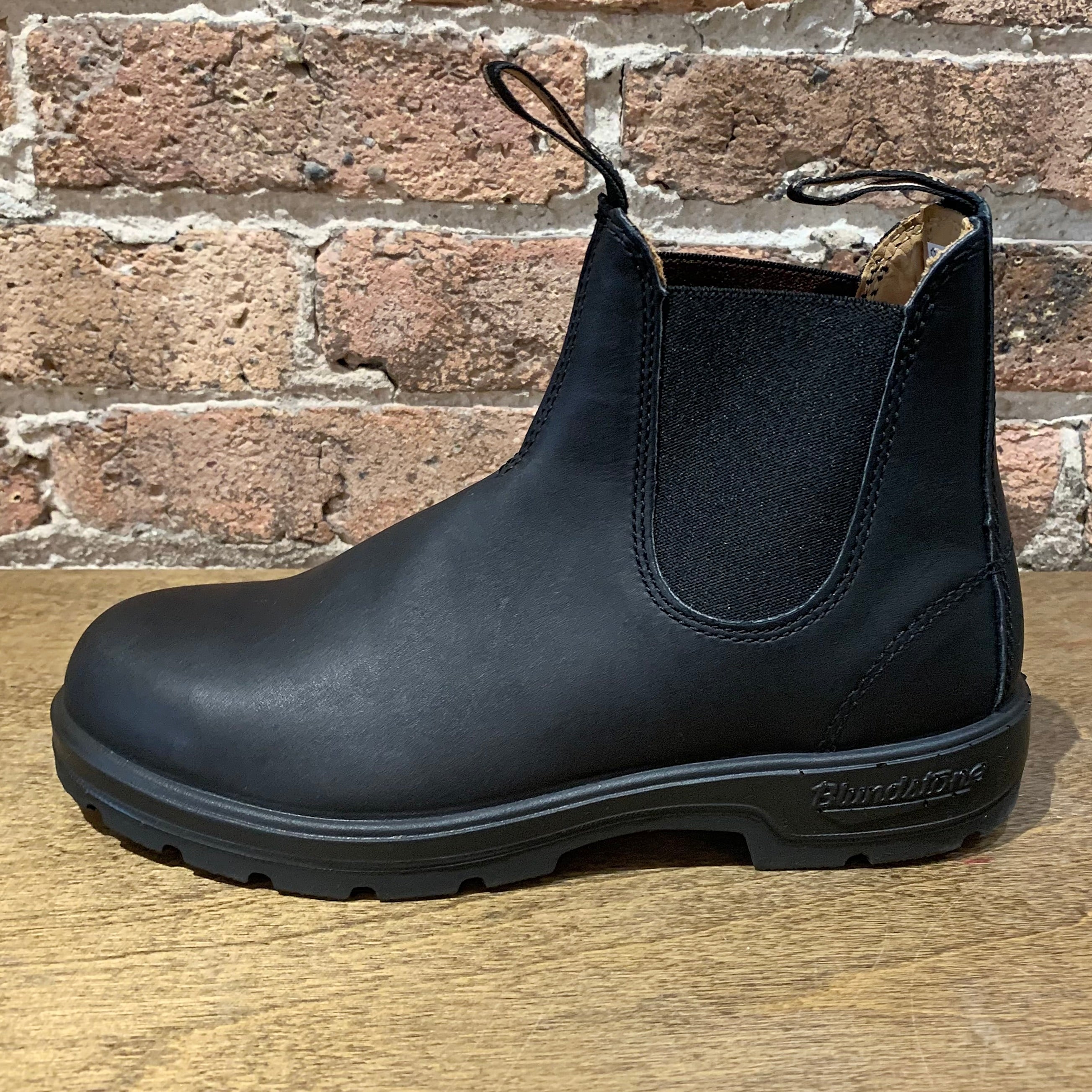 Are Blundstone 558 Waterproof?