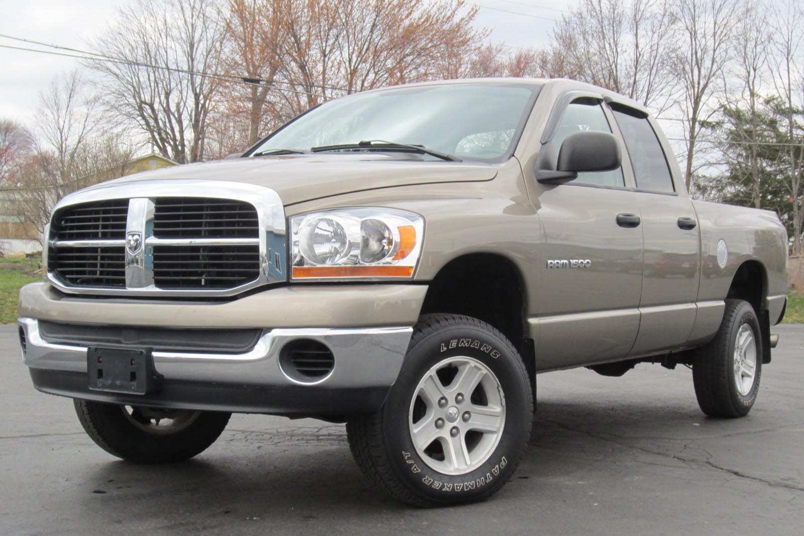 Dodge Ram 1500 SLT Hemi