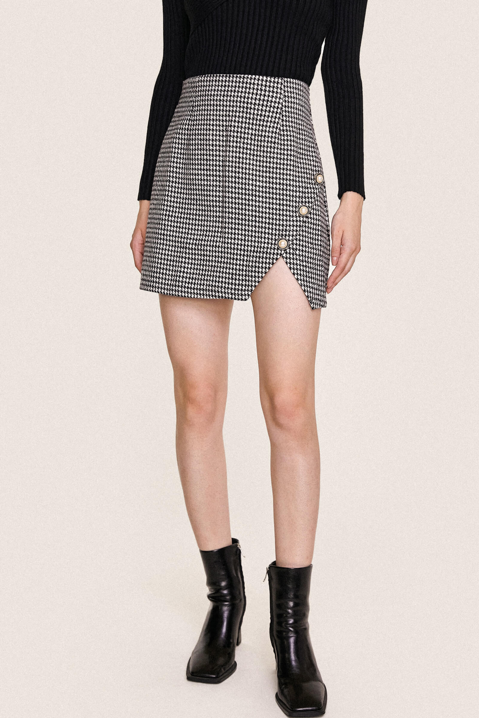 

Black Button Detail Houndstooth Mini Skirt