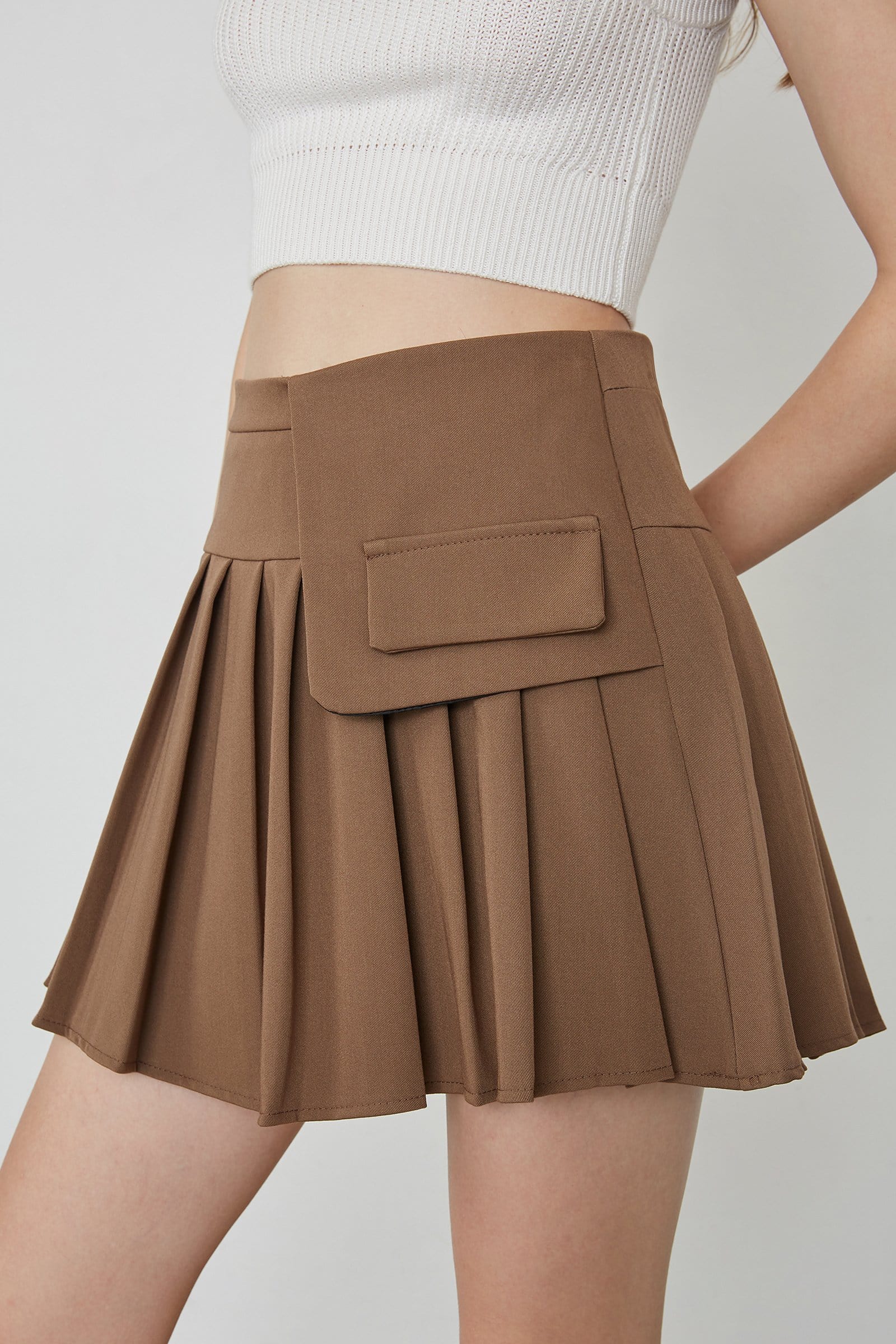 pleated mini skirt tan