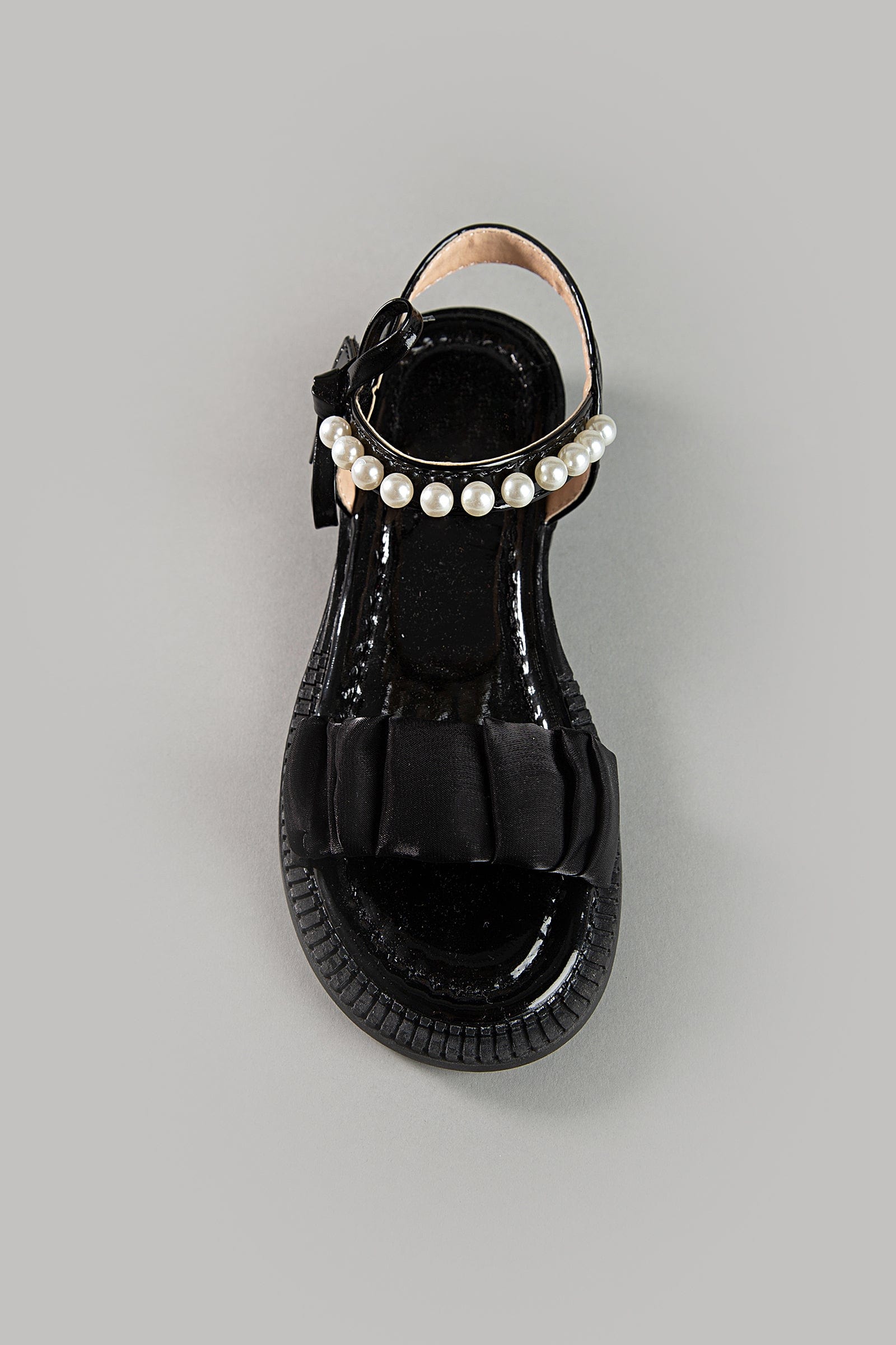 

Kids Girls Black Pearl-Embellished Ruched Strap Sandals