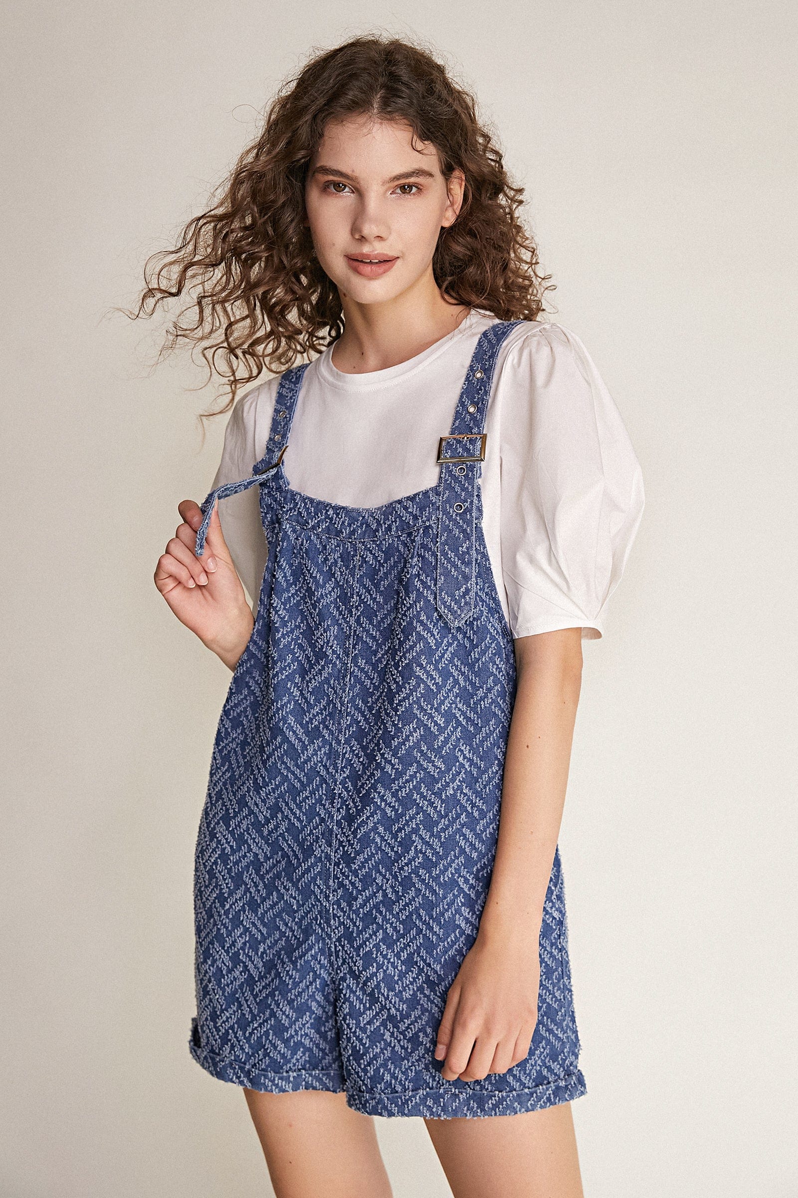 

Light Blue Frayed Denim Shortalls & Puff Sleeve T-Shirt Two-Piece Set