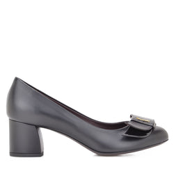 2 inch black leather pumps