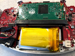 Installation der Freeplay-Tech-Batterie