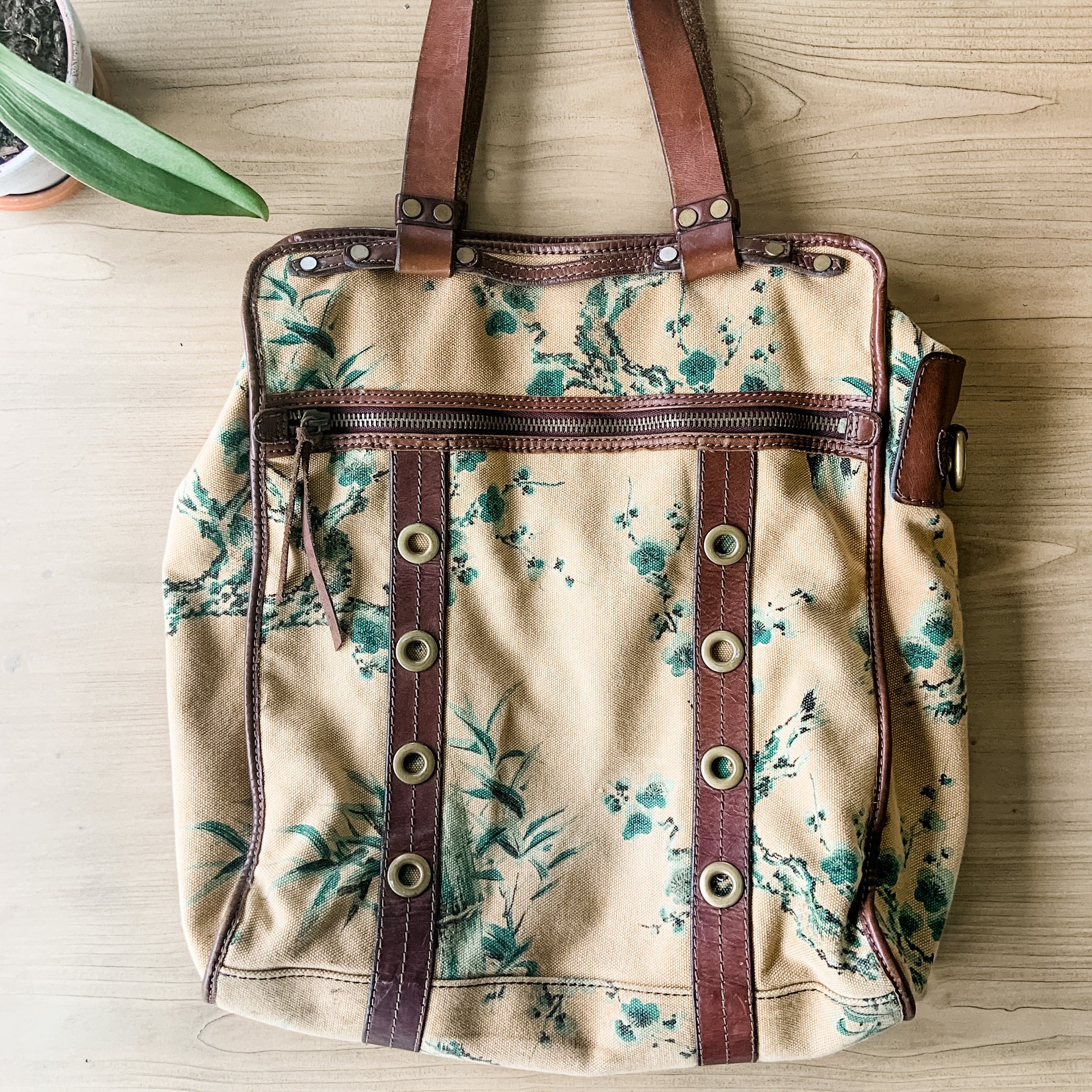 lucky brand tote bag