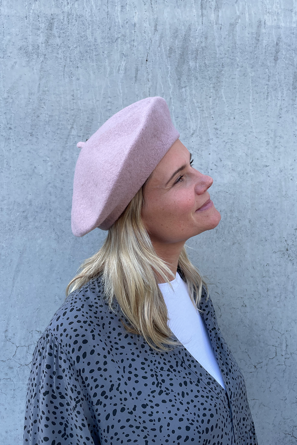 Se Candice Beret - Rose - irréel - Rose One Size hos QNTS.dk