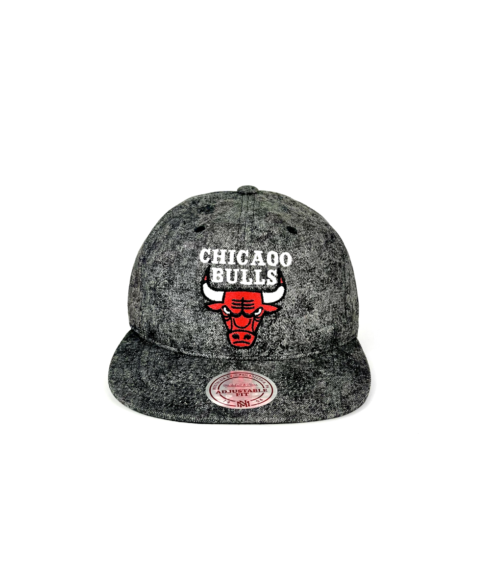 Vintage 90s Red Mitchell And Ness NBA Chicago Bulls Cap Cotton– Domno  Vintage