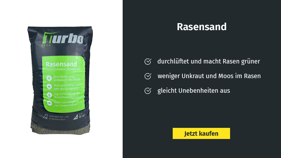 Rasensand gehört zur Rasenpflege im Sommer