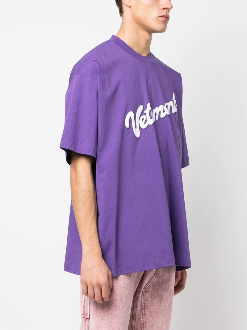 VETEMENTS Unisex Sweet Logo T-Shirt