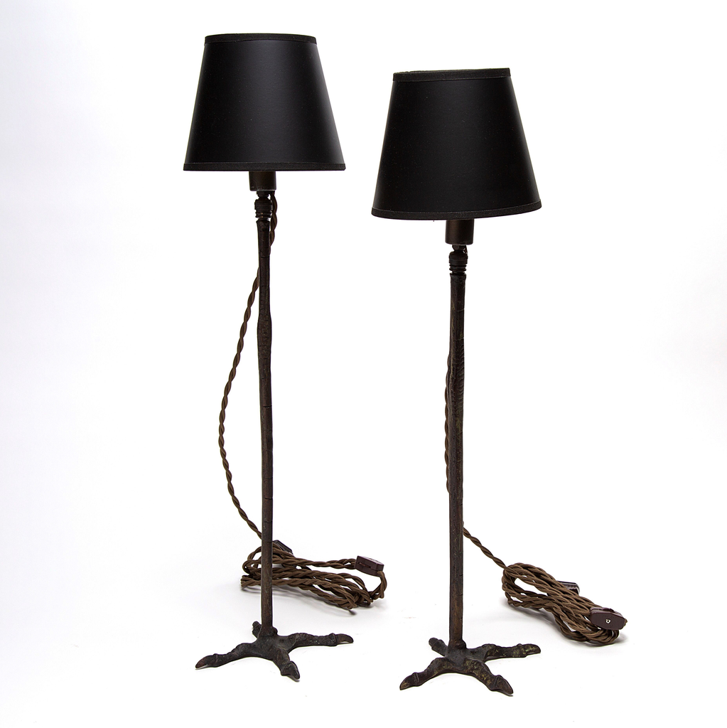 bird leg table lamp