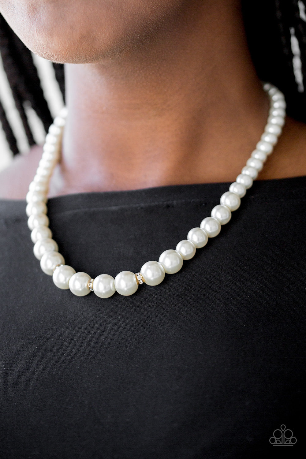 white pearl gold necklace