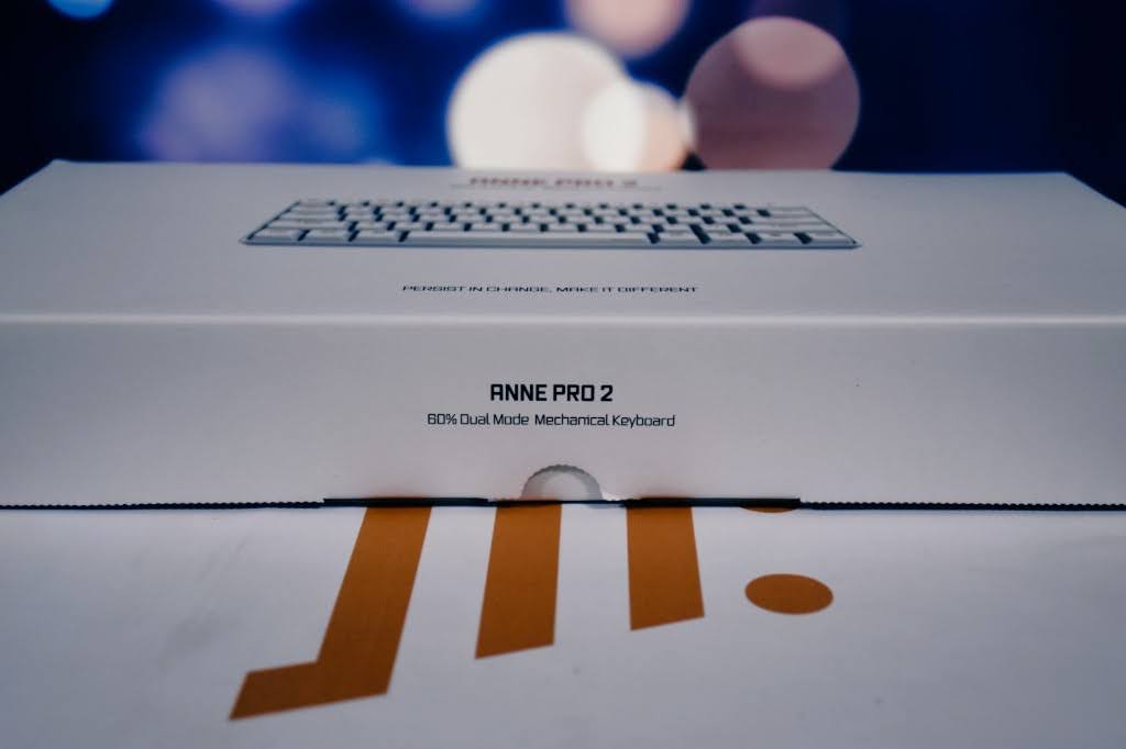 ऐनी प्रो2 प्रो 2 आरजीबी 61 की मैकेनिकल गेमिंग कीबोर्ड 60% ब्लूटूथ 4.0 टाइप-सी चेरी और गैटरन स्विच