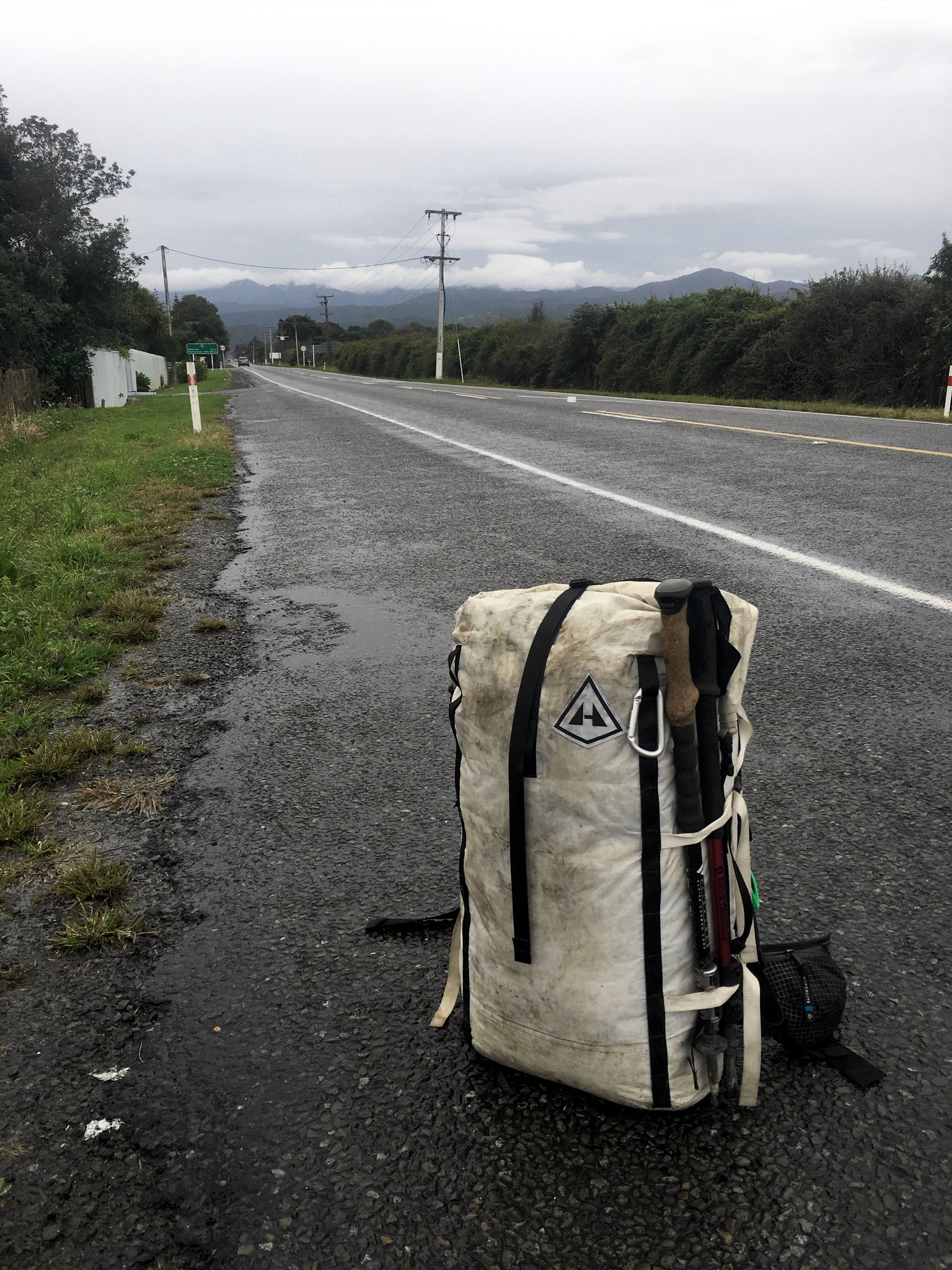 White 4400 Porter ultralight backpack on roadside