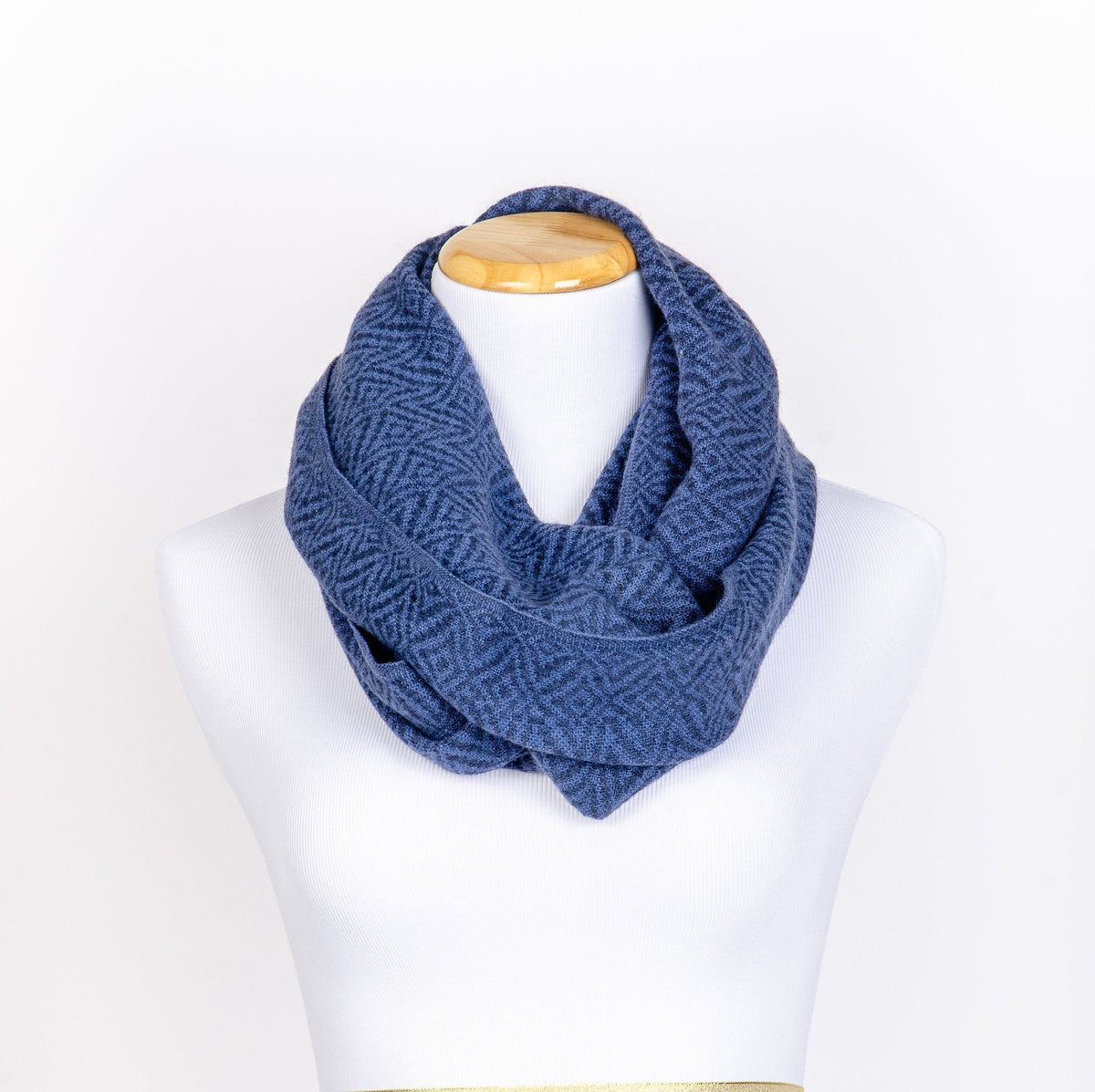 Alpaca Infinity scarf - True blue – Art Andina