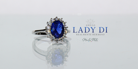 anillo de compromiso lady di con zafiro azul y zirconias