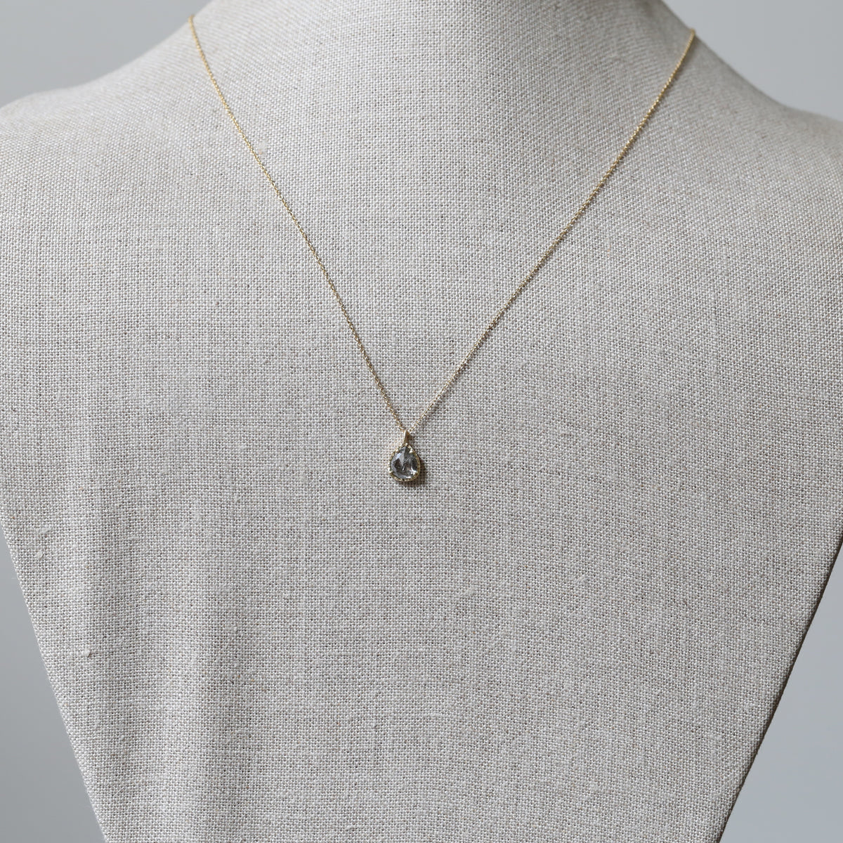0.98ct grey diamond necklace