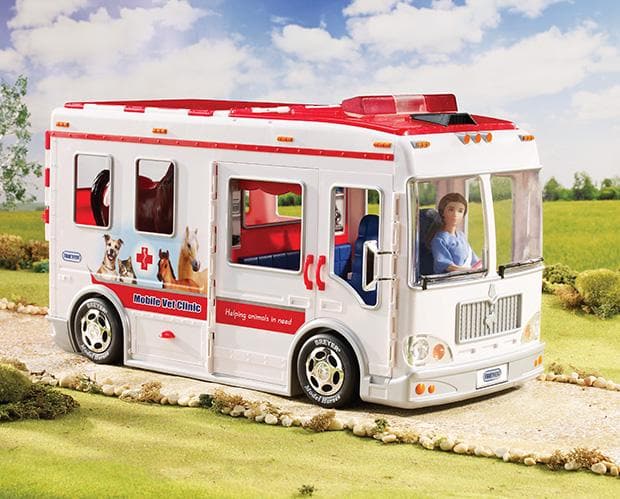 mobile vet clinic toy