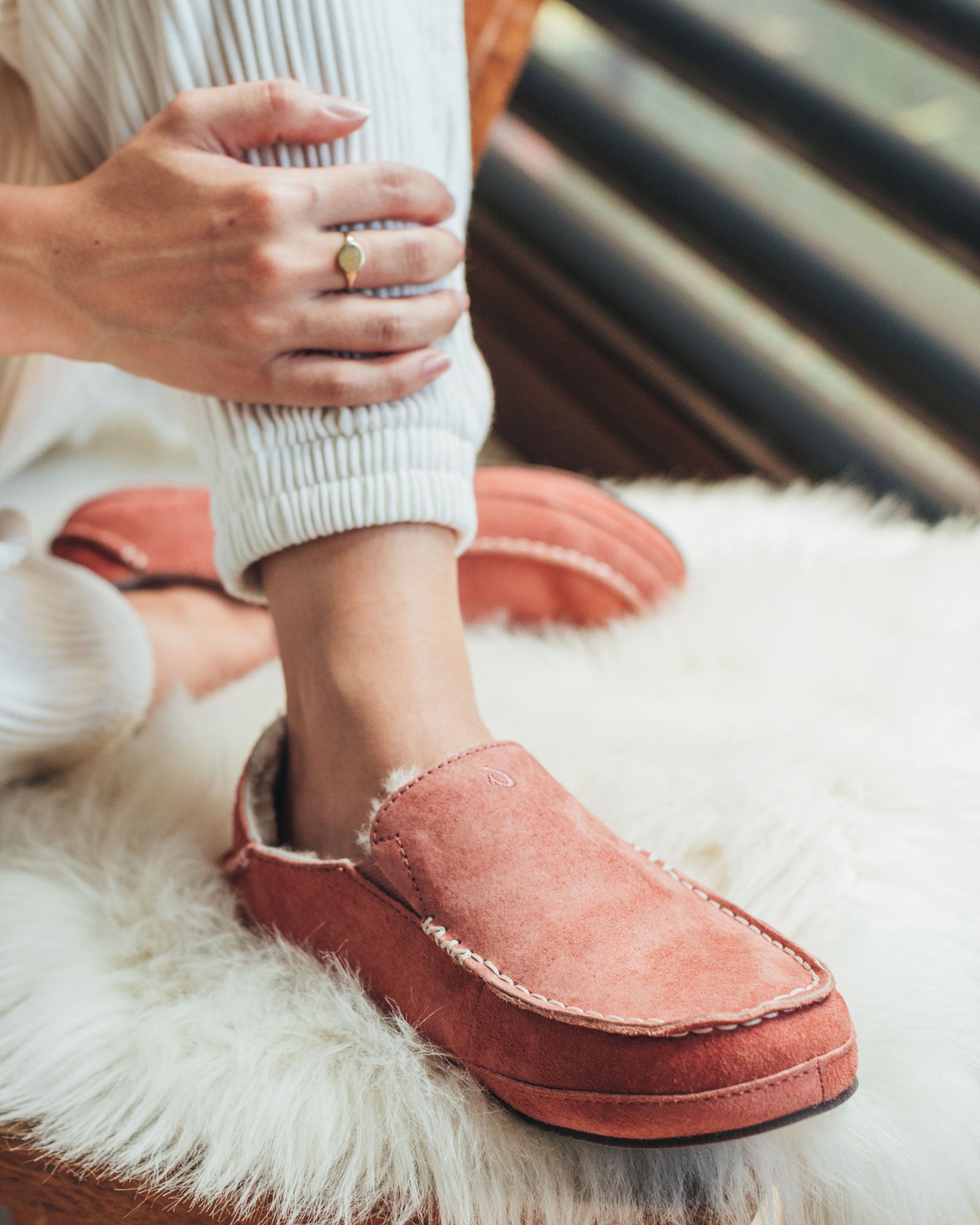 SOLLBEAM Fuzzy House Slippers With Arch Support India | Ubuy
